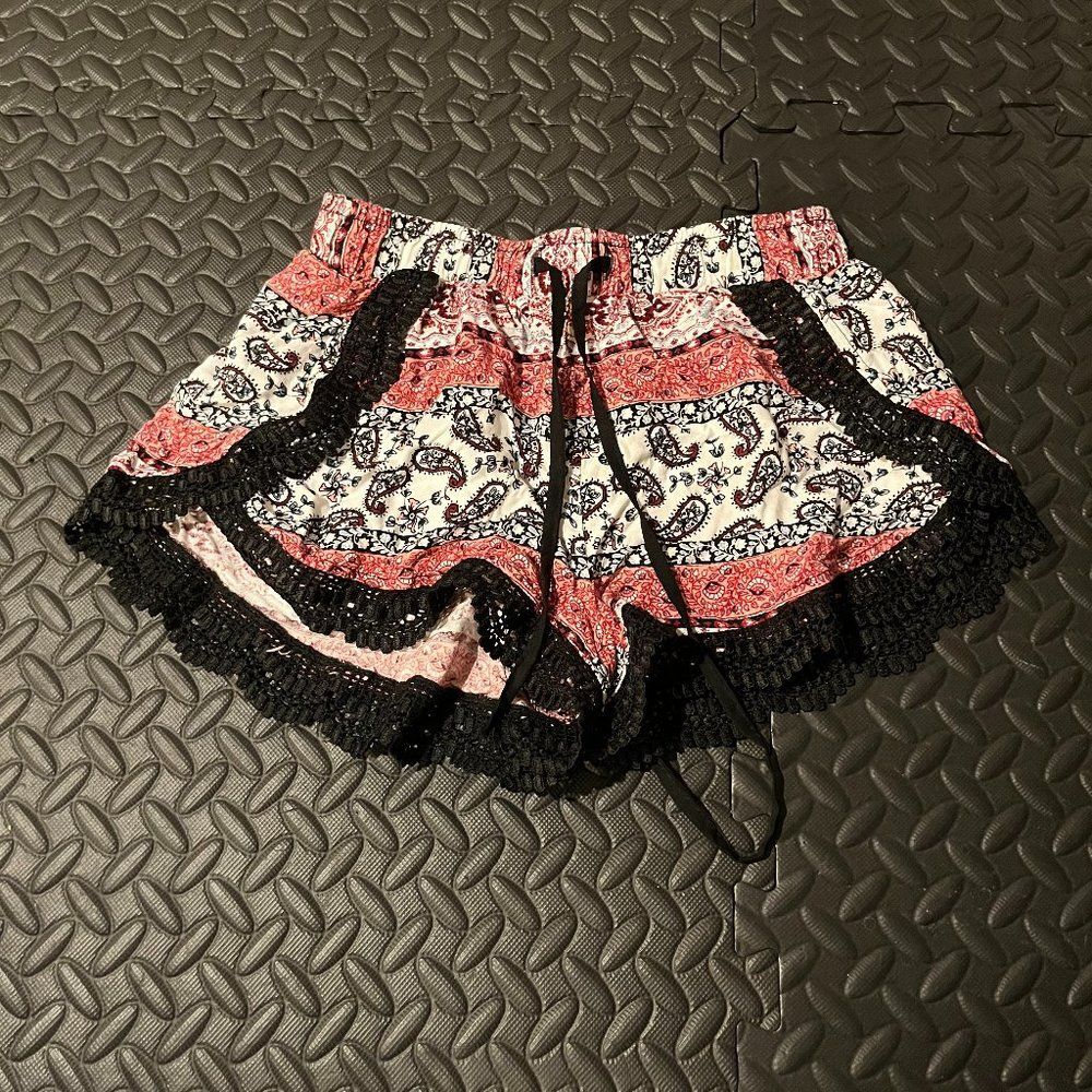 Charlotte Russe high rise flowy shorts S